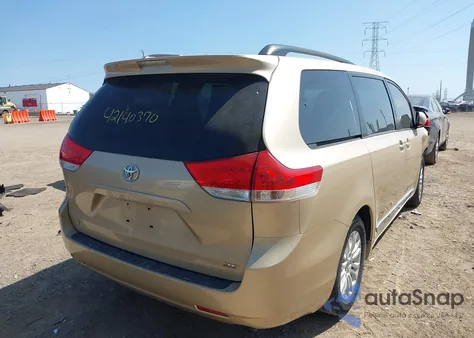 2012 Toyota Sienna Xle V6 8 Passenger from USA, damaged, VIN 5TDYK3DC5CS179527